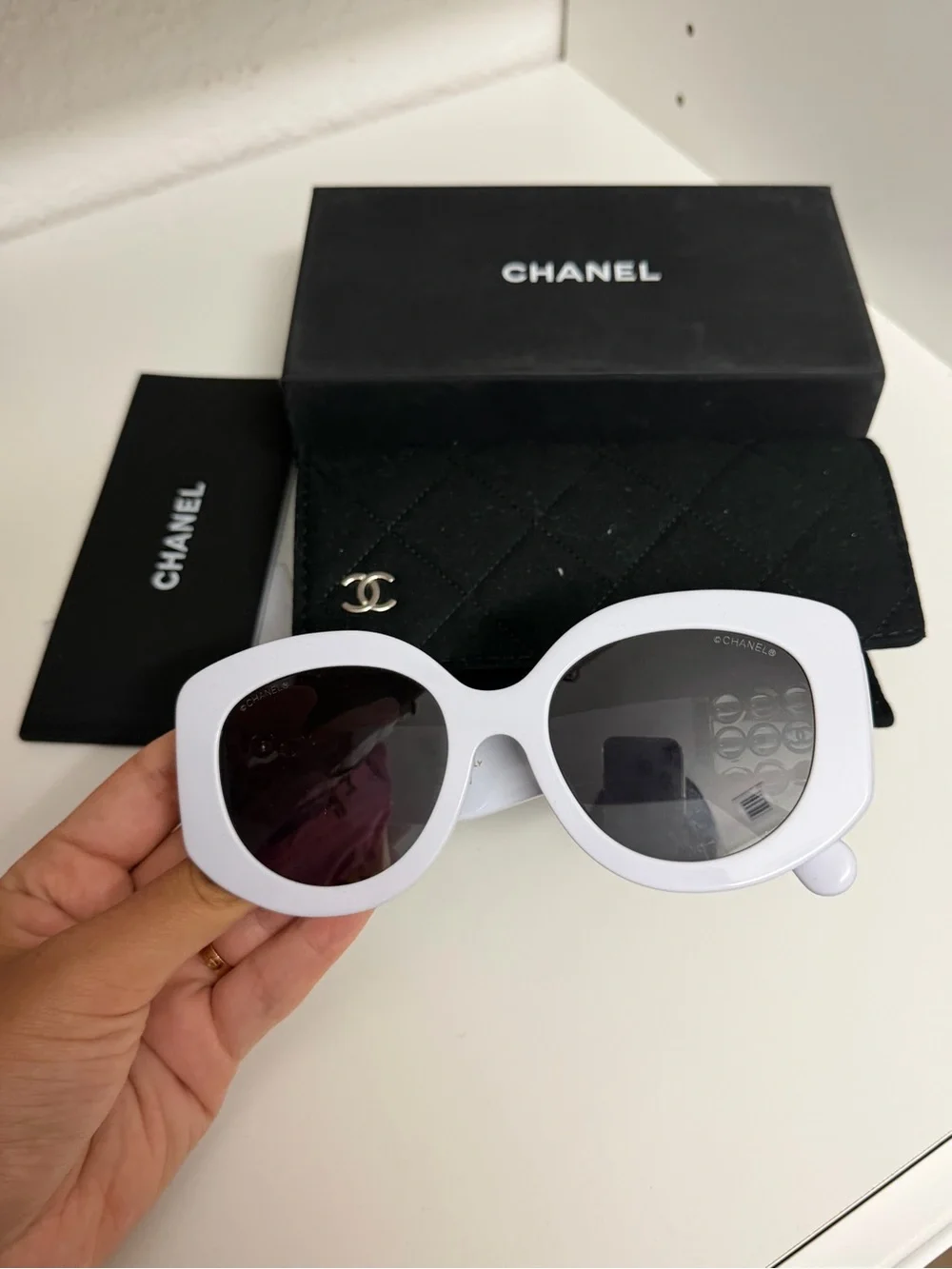 Authentic CHANEL White Round Sunglasses with Gold Chain Detail